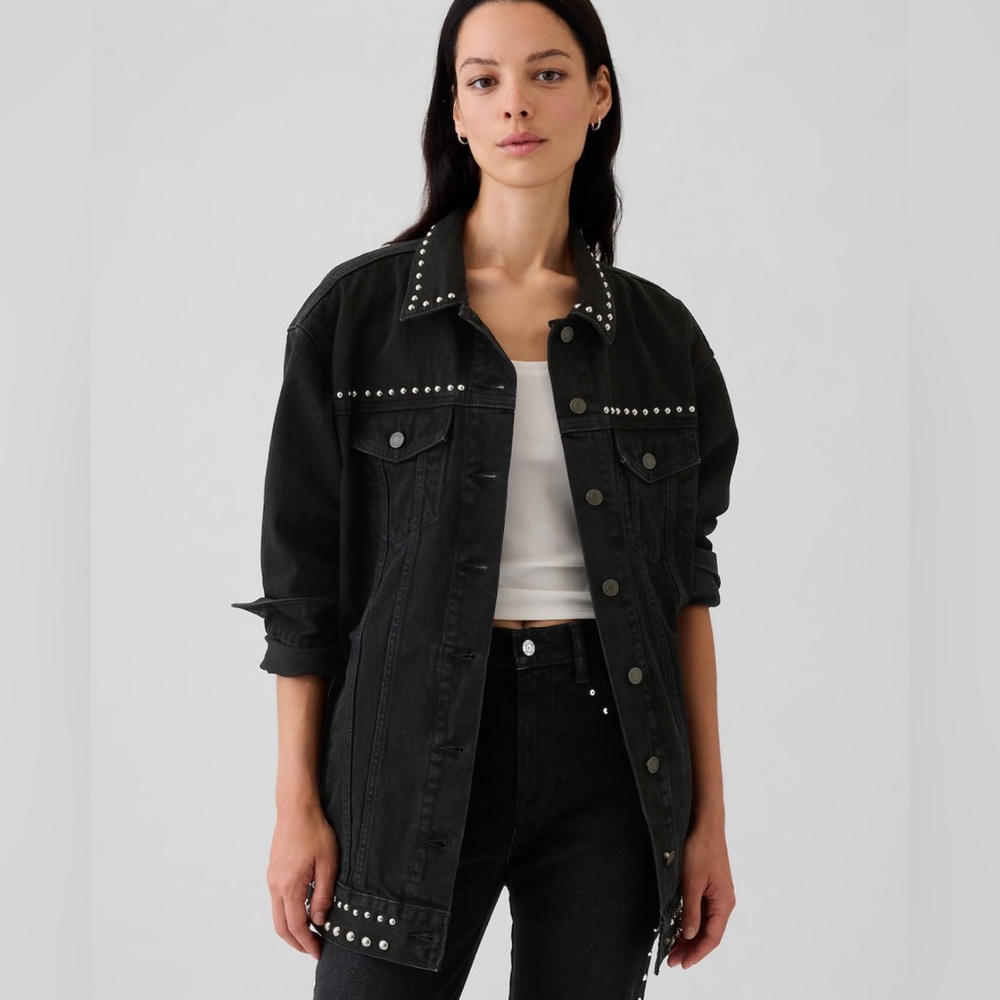 Never worn GAP studded Denim jacket